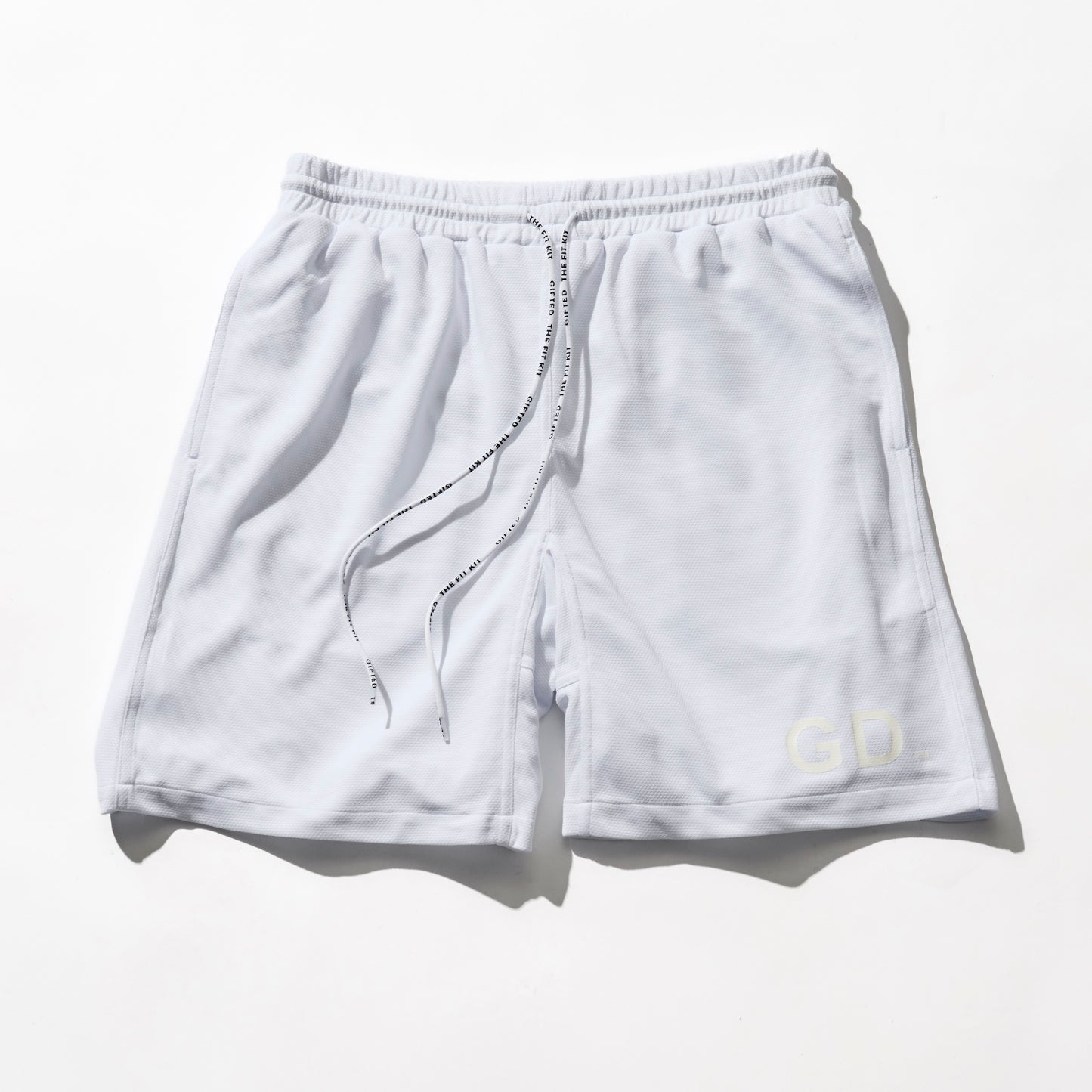 THE FIT KIT ショートパンツ / ホワイト